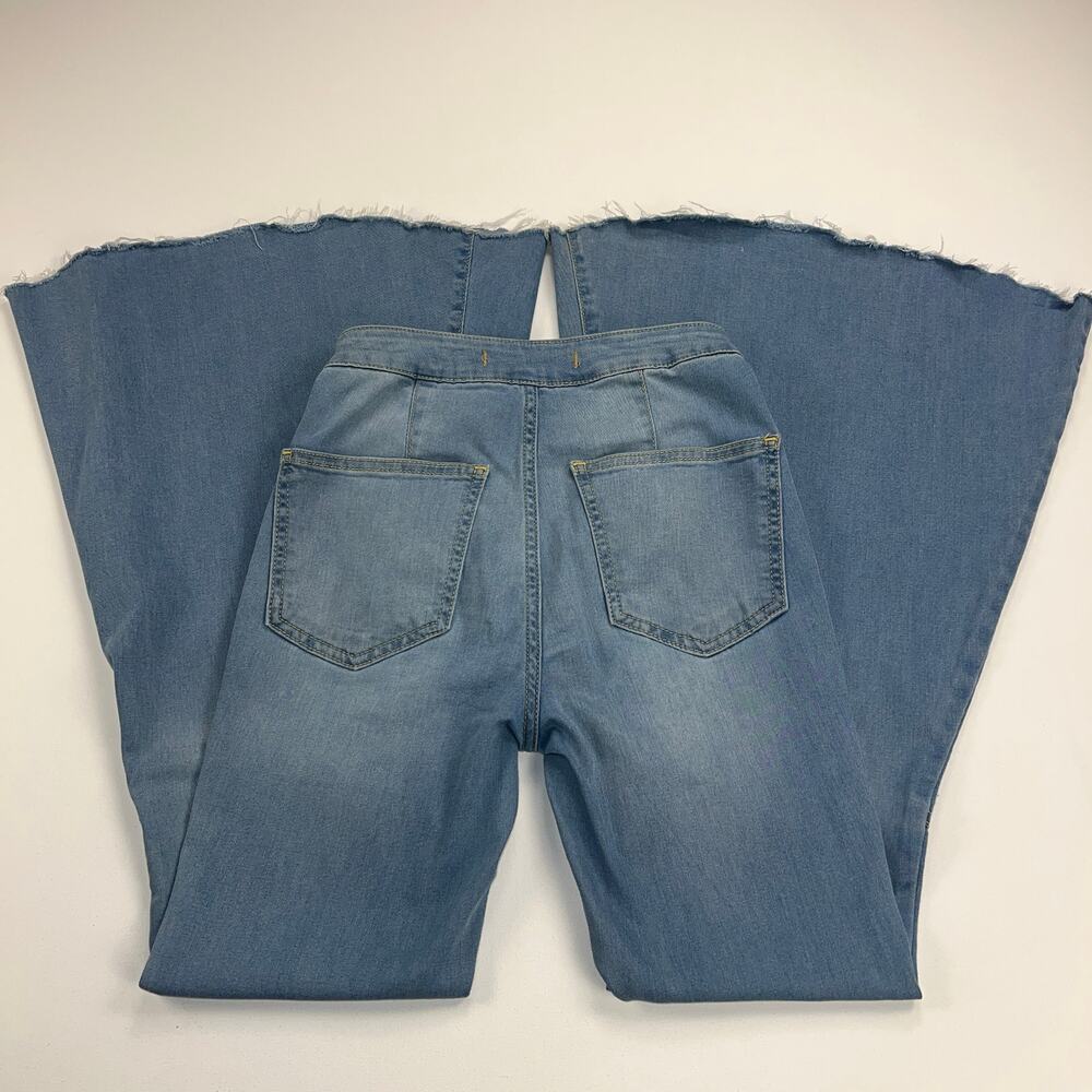 Free People Just Float On Super Flare Mid Rise Jeans Sea Mist Light Wash Size 24 - Picture 7 of 13